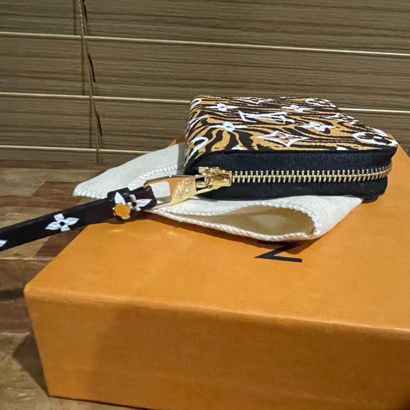 Louis Vuitton Zippy Coin Purse Giant Monogram Jungle Noir Limited Edition - Picture 5 of 9